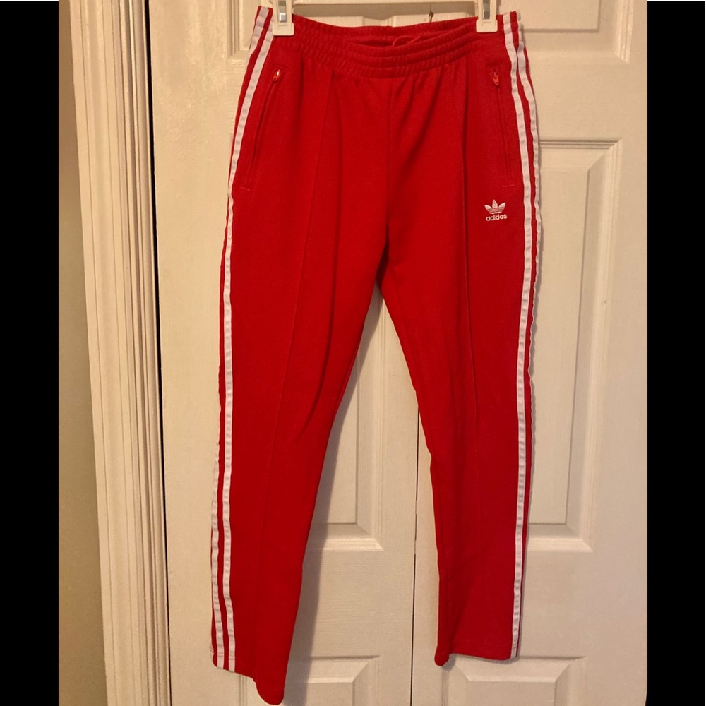 Adidas women’s size Medium jogger sweatpants